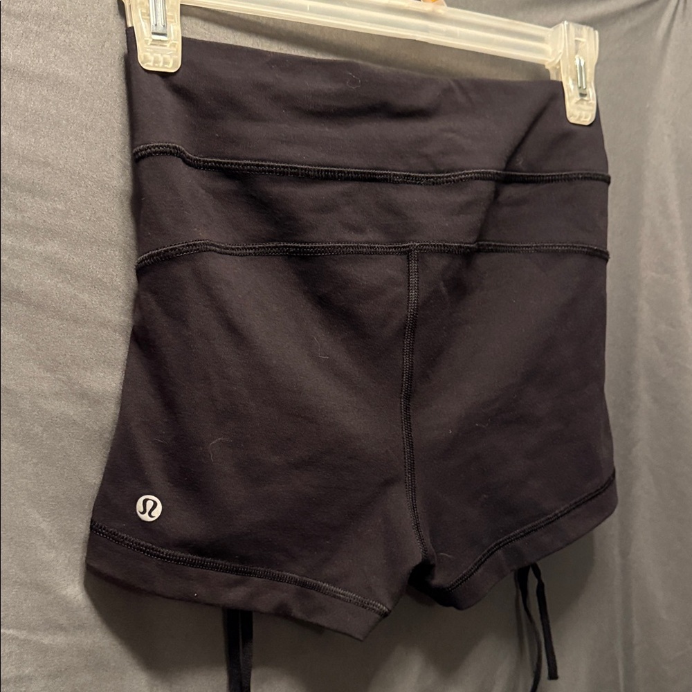 Lululemon Athletica Black Shorts - Picture 4 of 5